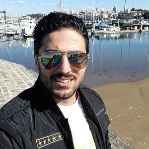 Meet your Posher, Firäs